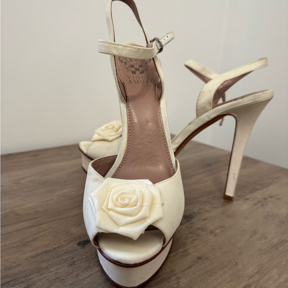 Vince Camuto Cream Floral Heels- Never Used